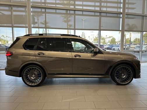 2025 BMW X7 ALPINA XB7