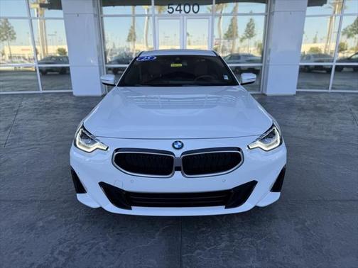 2025 BMW 230 i
