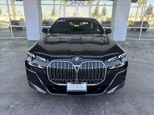 2025 BMW 740 i xDrive