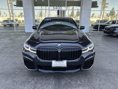 2022 BMW 740 i