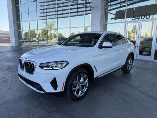 2023 BMW X4 xDrive30i