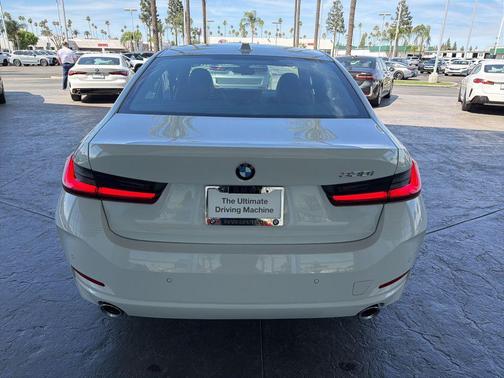 Alpine White 2025 BMW 330 330i