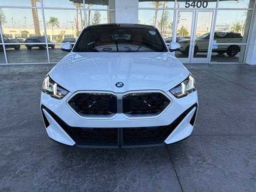 Alpine White 2026 BMW X2 xDrive28i
