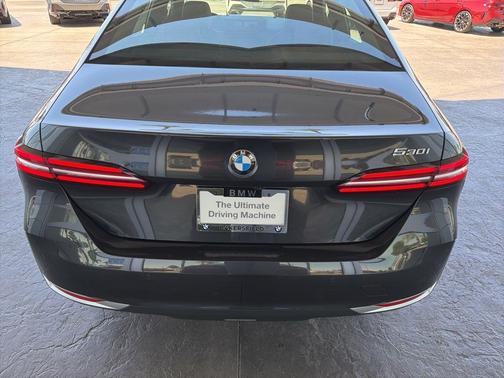 Dark Graphite 2026 BMW 530 530i