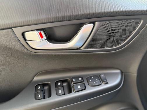 2022 Hyundai KONA Limited