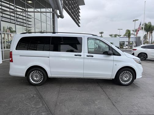 2023 Mercedes-Benz Metris Base