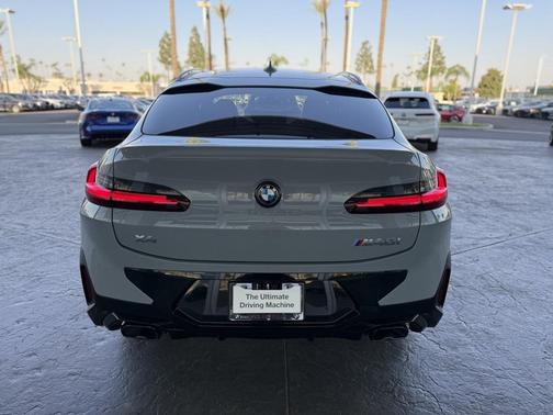 2025 BMW X4 M40i