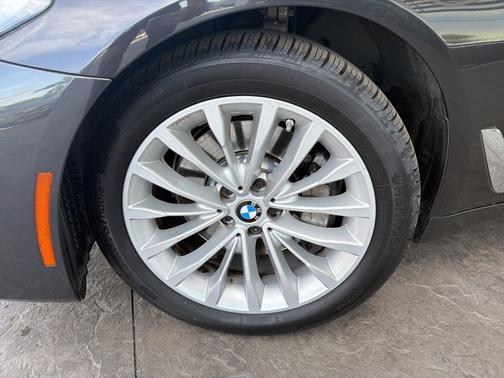 Dark Graphite Metallic 2023 BMW 530 530i