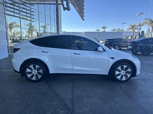 2024 Tesla Model Y Long Range Dual Motor All-Wheel Drive