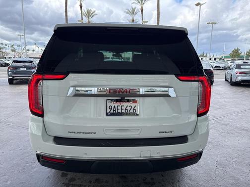 2022 GMC Yukon SLT