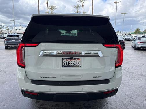 2022 GMC Yukon SLT