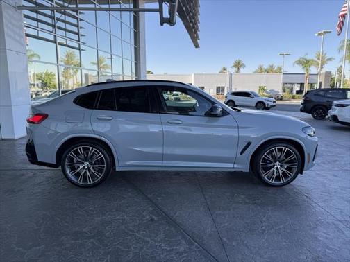 2022 BMW X4 M40i