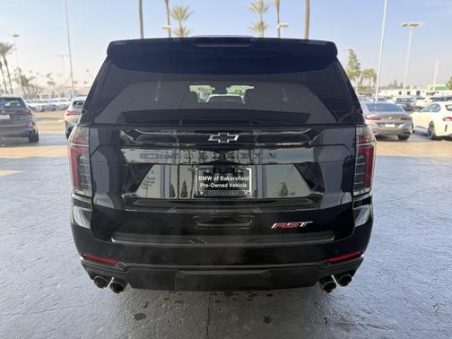 2025 Chevrolet Suburban RST