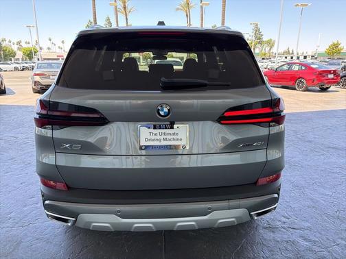 Gray Metallic 2026 BMW X5 xDrive40i