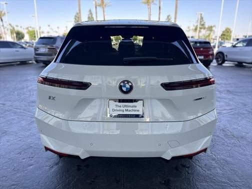 2026 BMW iX xDrive60