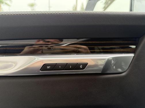 2025 Cadillac Escalade Premium Luxury