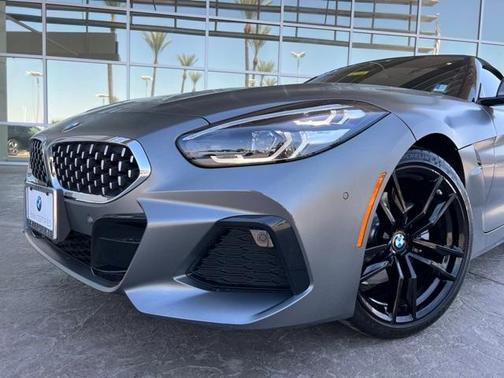 Photo 4 of 28 of 2019 BMW Z4 sDrive30i