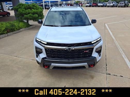 Polar White Tricoat 2026 Chevrolet Traverse AWD Z71