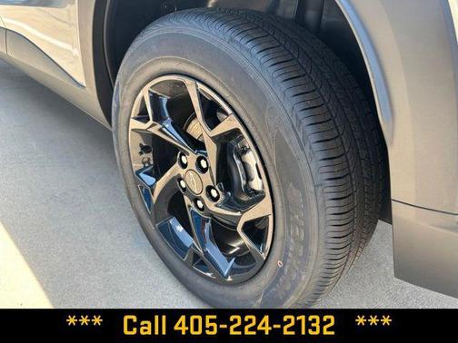 Sterling Gray Metallic 2026 Chevrolet Trax LT
