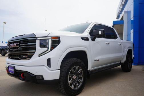 Summit White 2024 GMC Sierra 1500 AT4