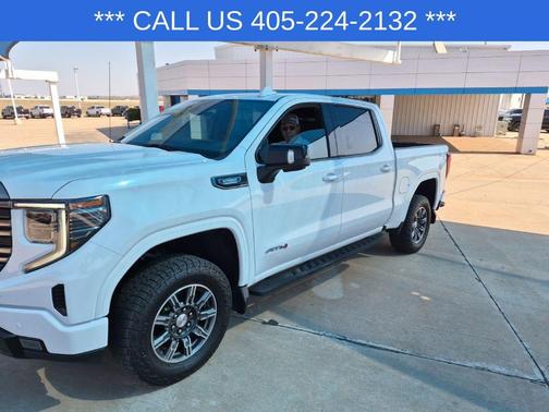 2024 GMC Sierra 1500 AT4