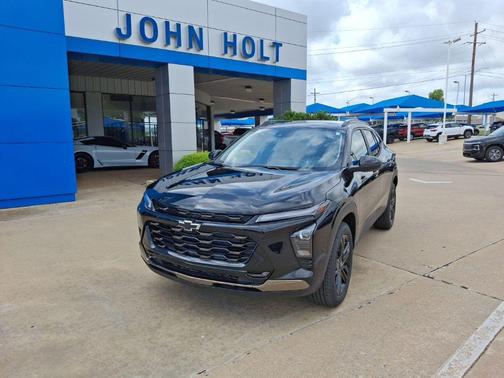 Black Metallic 2026 Chevrolet Trax FWD ACTIV