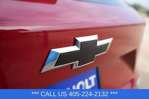 Apex Red 2026 Chevrolet Trax FWD 2RS
