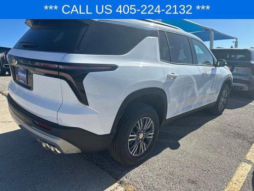 Summit White 2026 Chevrolet Traverse LT