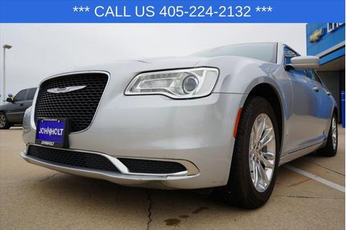 2020 Chrysler 300 Touring