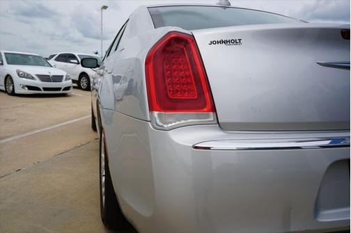2020 Chrysler 300 Touring