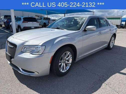 2020 Chrysler 300 Touring