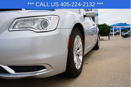 2020 Chrysler 300 Touring