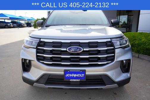 Iconic Silver Metallic 2025 Ford Explorer Active