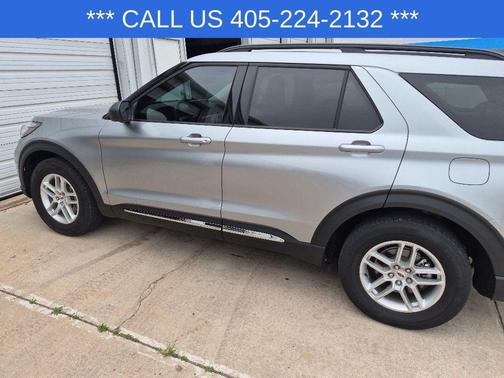 Iconic Silver Metallic 2025 Ford Explorer Active