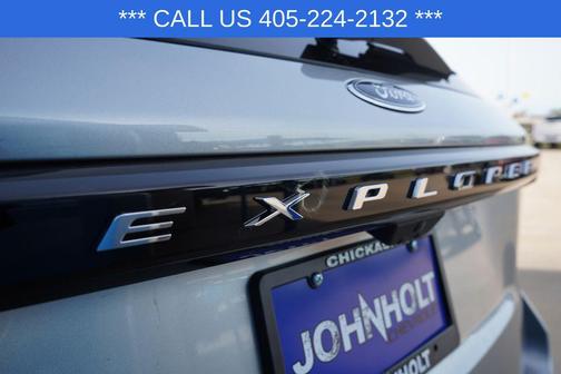 Iconic Silver Metallic 2025 Ford Explorer Active