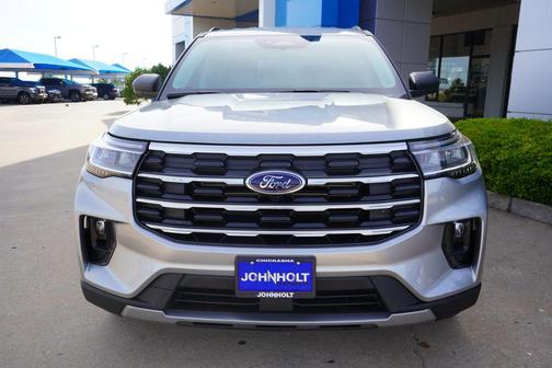 Iconic Silver Metallic 2025 Ford Explorer Active
