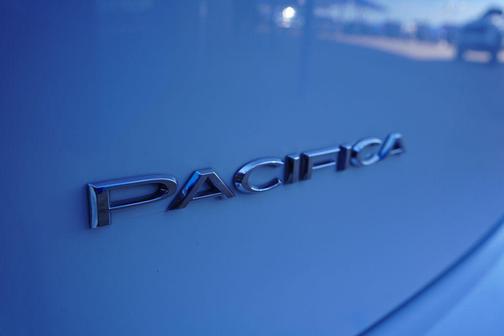 2025 Chrysler Pacifica L