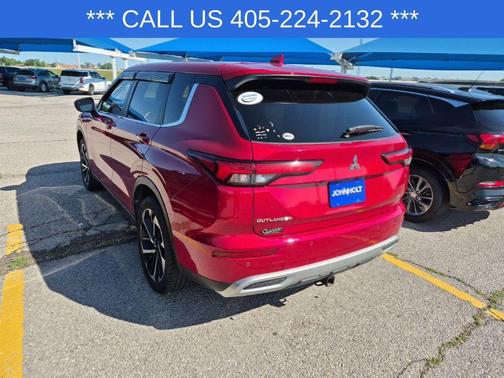 Red Diamond 2023 Mitsubishi Outlander SE 2.5 S-AWC
