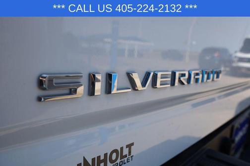 Summit White 2025 Chevrolet Silverado 2500 Custom