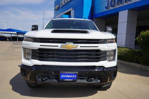 Summit White 2025 Chevrolet Silverado 2500 Custom