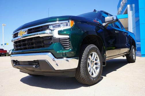 01u 2026 Chevrolet Silverado 1500 LT