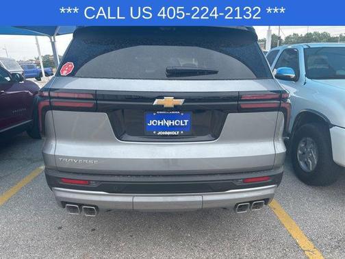 Sterling Gray Metallic 2026 Chevrolet Traverse LT