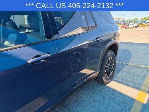 Lakeshore Blue 2026 Chevrolet Traverse AWD Z71