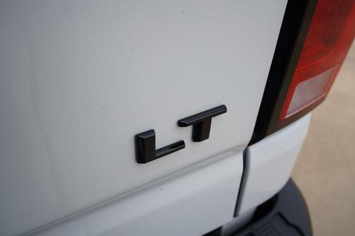 Summit White 2026 Chevrolet Silverado 2500 LT