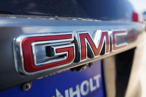 2021 GMC Acadia AWD AT4
