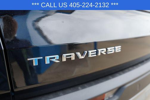 Black Metallic 2026 Chevrolet Traverse LT