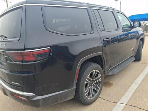 2022 Jeep Wagoneer Series III Carbide 4x4