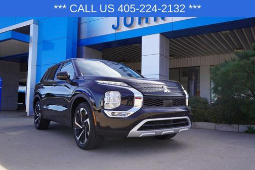 2024 Mitsubishi Outlander SE Black Edition w/Pano Roof S-AWC