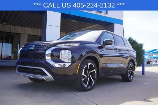 2024 Mitsubishi Outlander SE Black Edition w/Pano Roof S-AWC