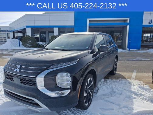 2024 Mitsubishi Outlander SE Black Edition w/Pano Roof S-AWC